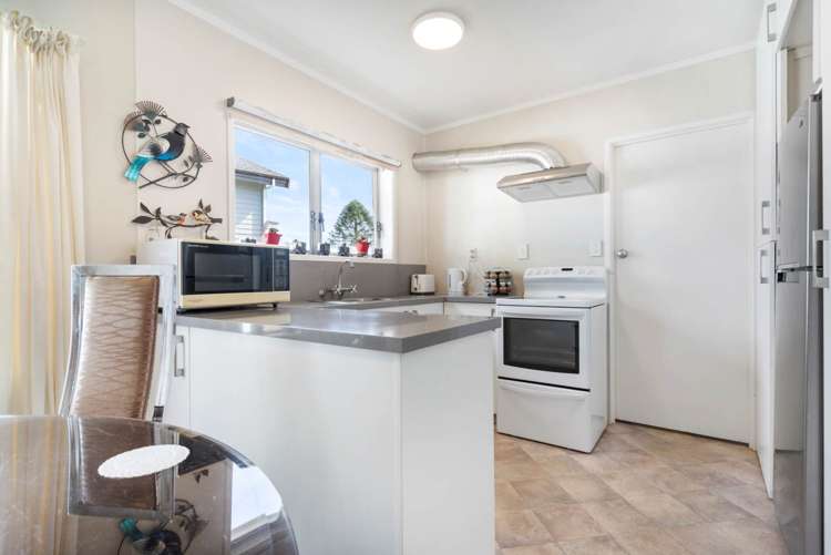 1/6 Hemsway Place Sunnyhills_6