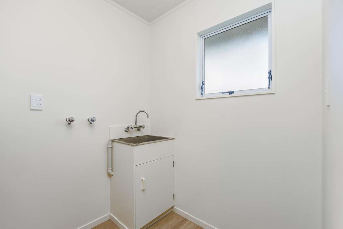 12A Sturges Road_5