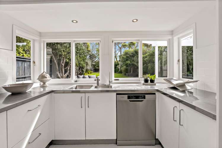 144 Queen Street Northcote Point_9