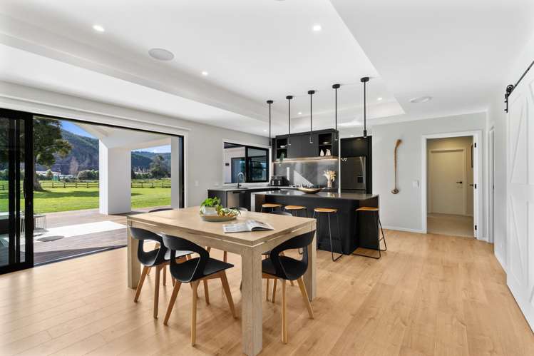 51 Pigeon Valley Road Wakefield_2