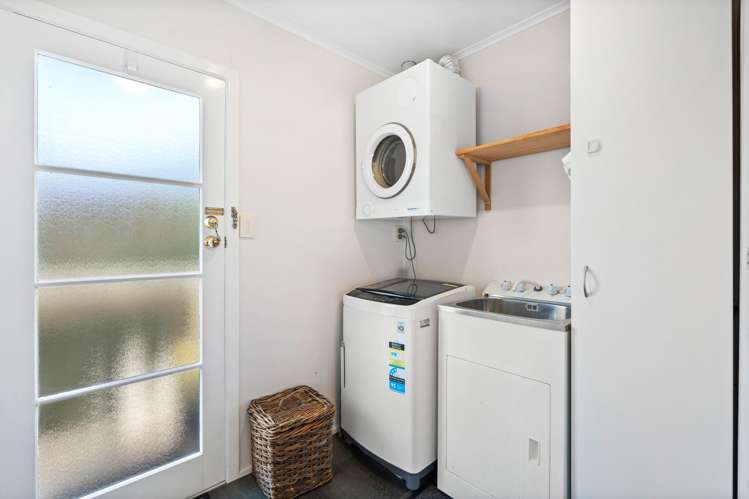 12 Linwood Avenue Forrest Hill_18