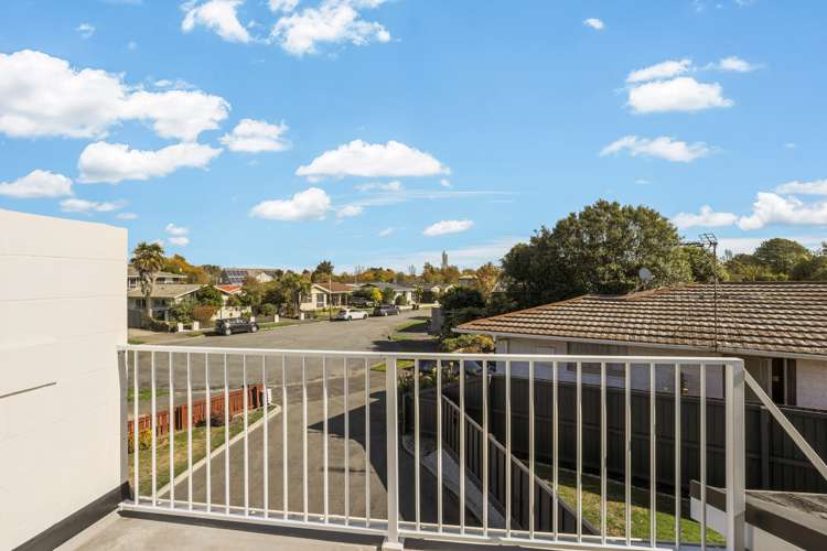 2/19 De Bloge Place Burwood_6