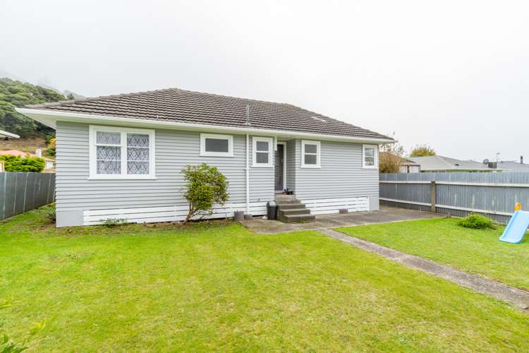 11 Kowhai Street Parkway Wainuiomata_18