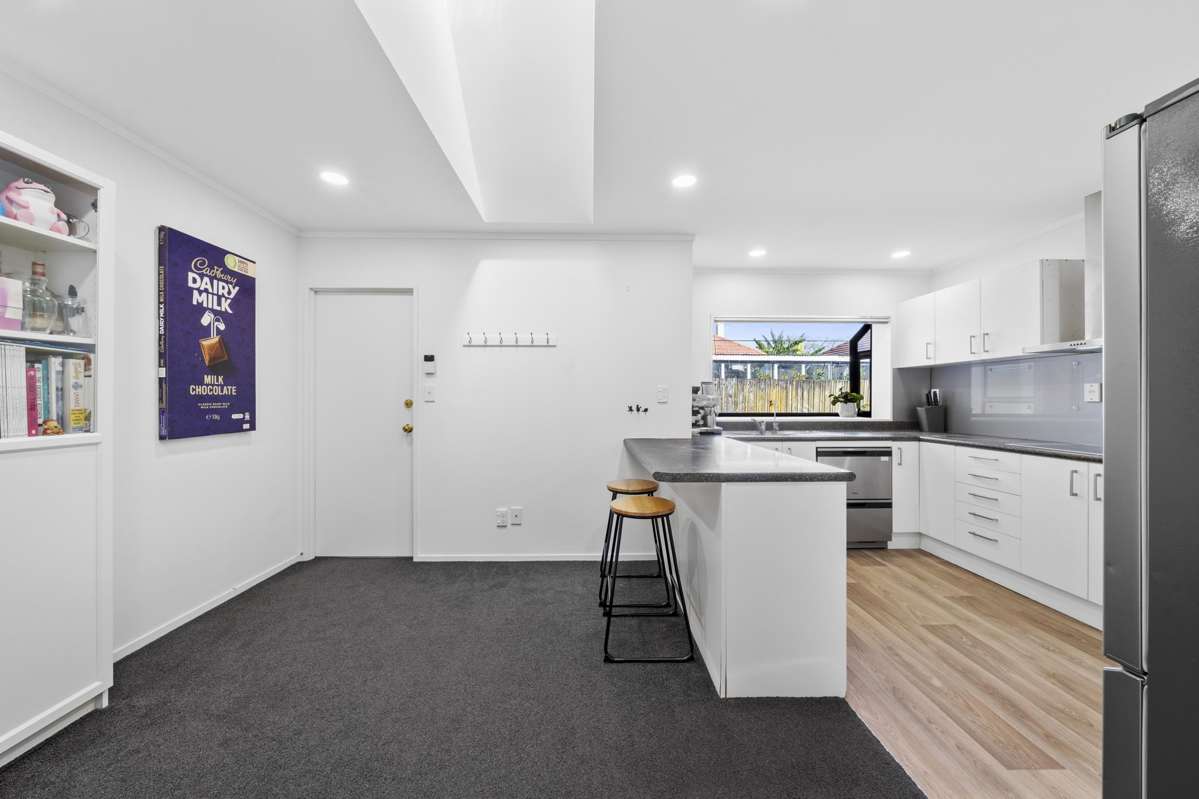 2/10 Hamilton Road_5