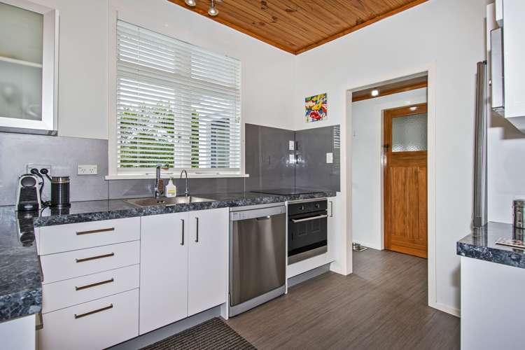 37 Pahi Road Paparoa_7