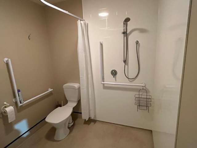 6/158 Cavendish Road Redwood_4