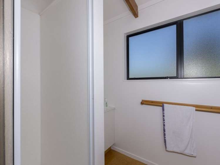 6 Philomel Crest Welcome Bay_24