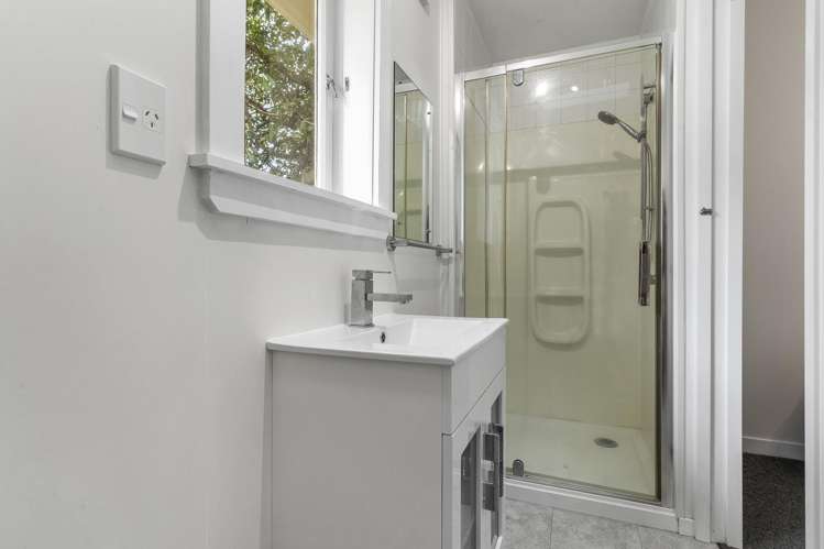 259 Saint Andrews Road Epsom_25