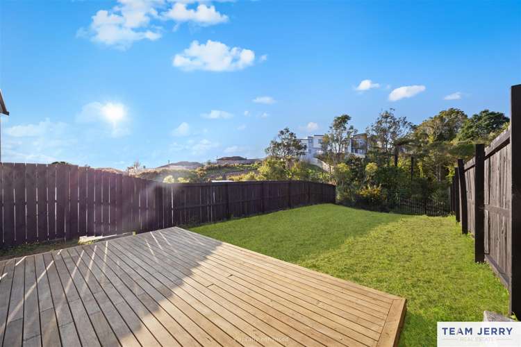 49B Crestview Rise Papakura_1