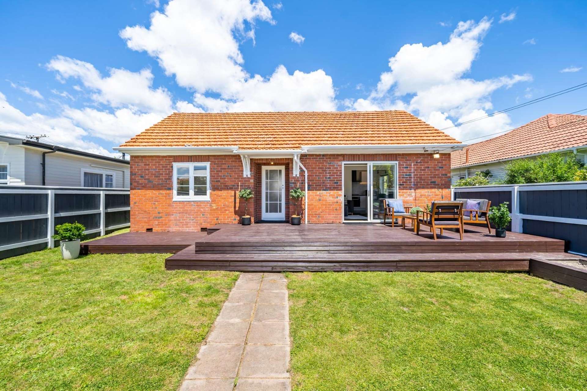 1/24 Mahoe Street 10609_0