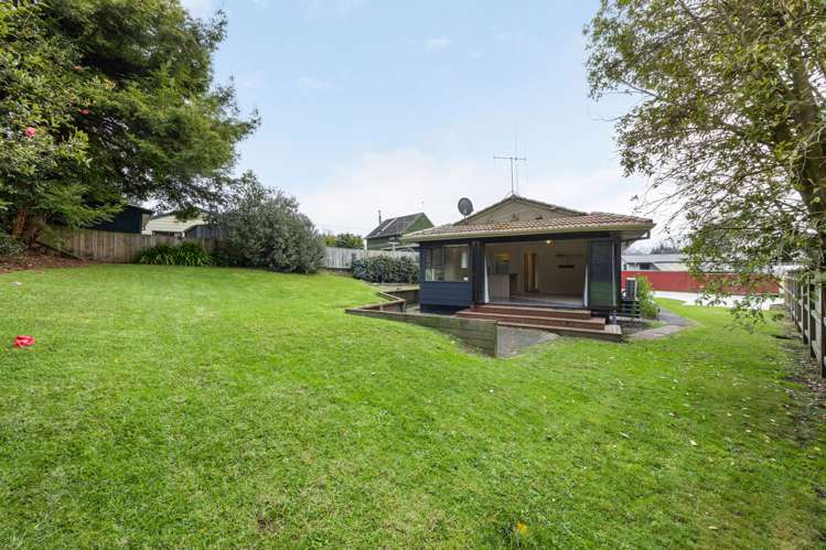 7 Eliot Place Leamington_18