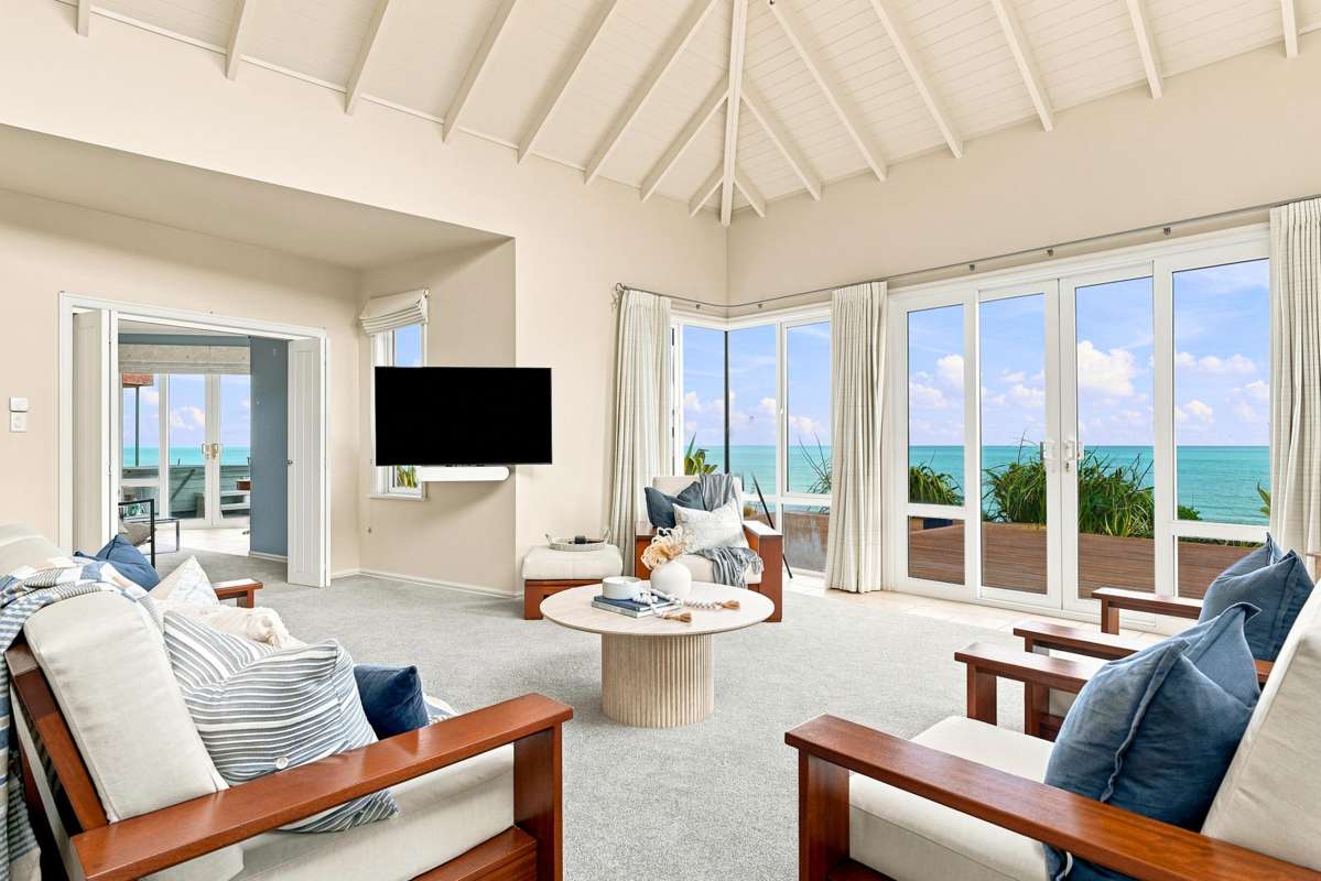 37 Longbeach Drive_4
