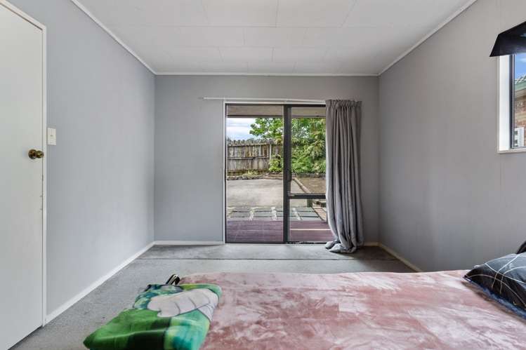 76 Harmel Road Glendene_16