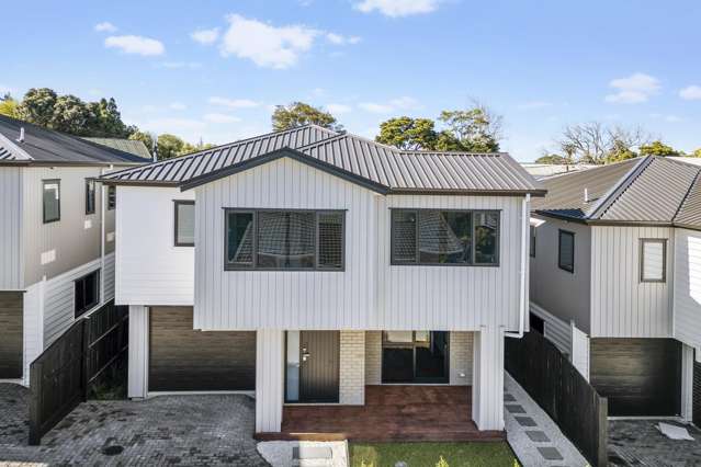 Brand New Home - Must Be Sold!