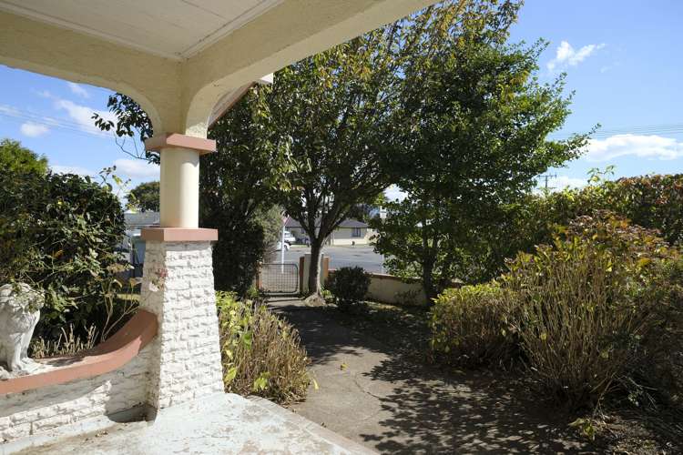 2 Maine Street Dannevirke_9