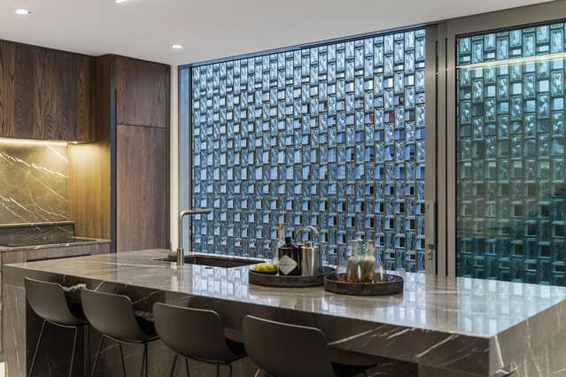 Designer Lock and Leave