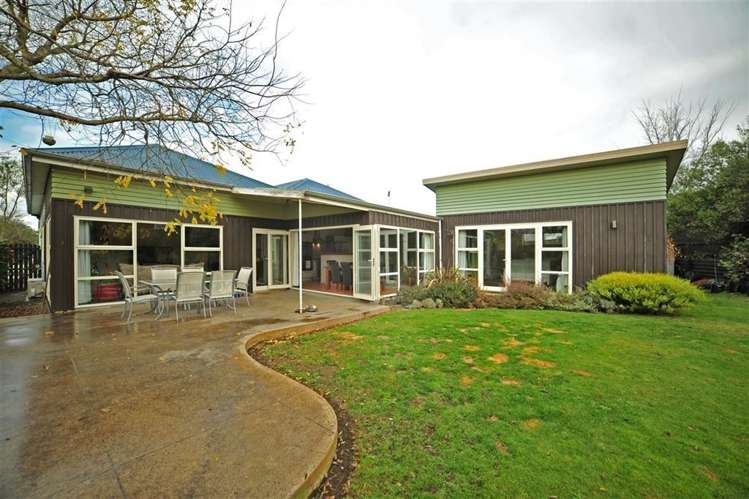 147 England Street Linwood_13