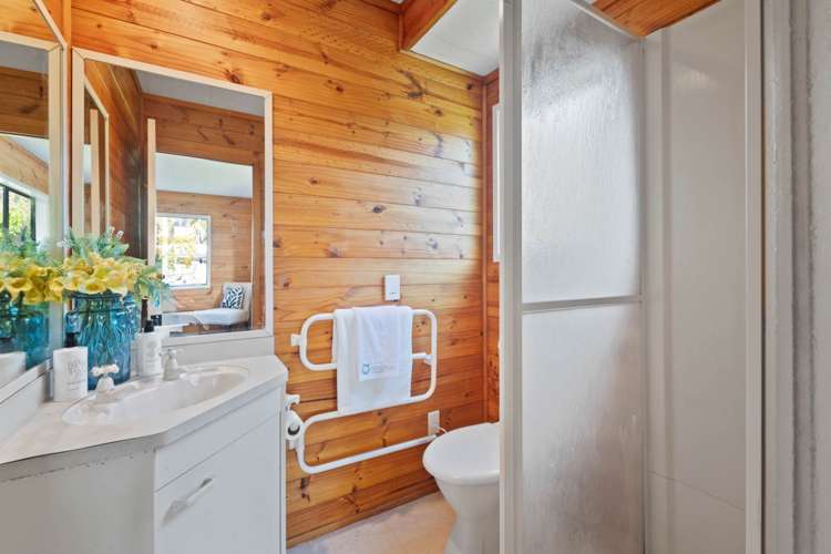 2/15 Glenvar Road Torbay_7