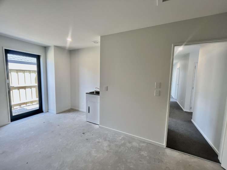 21 Muldowney Drive 11103_18