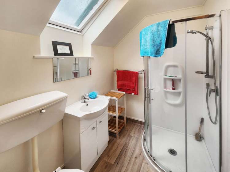 16 McBain Grove 10597_8