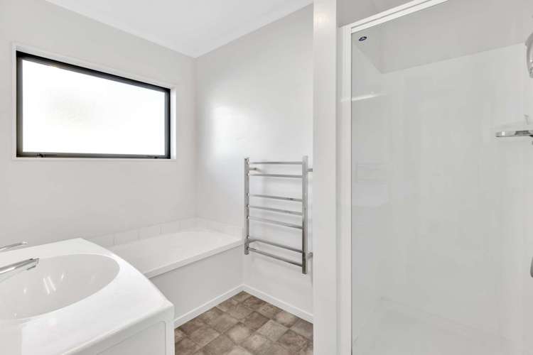 100 Barry Avenue Cromwell_17