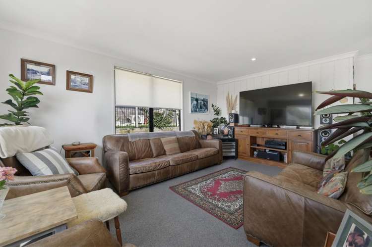 49 Orion Drive Welcome Bay_18