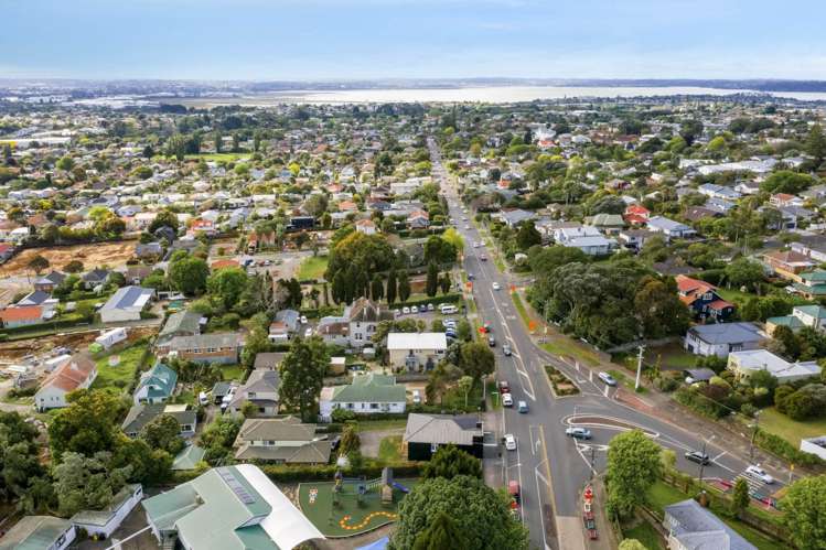 111 Richardson Road Mount Albert_12