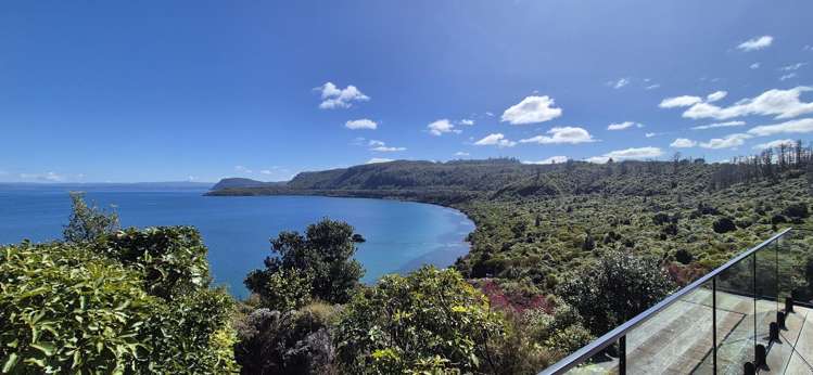 33 Whakamoenga Point Acacia Bay_20