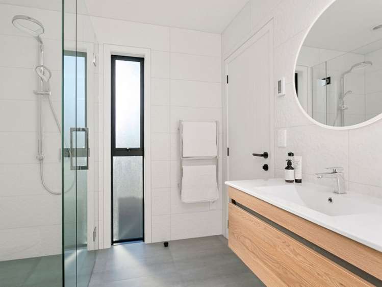 37 Alan Livingston Drive Cambridge_15