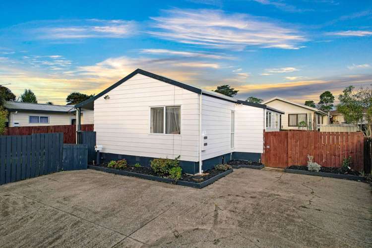 211 Waitemata Drive Ranui_12