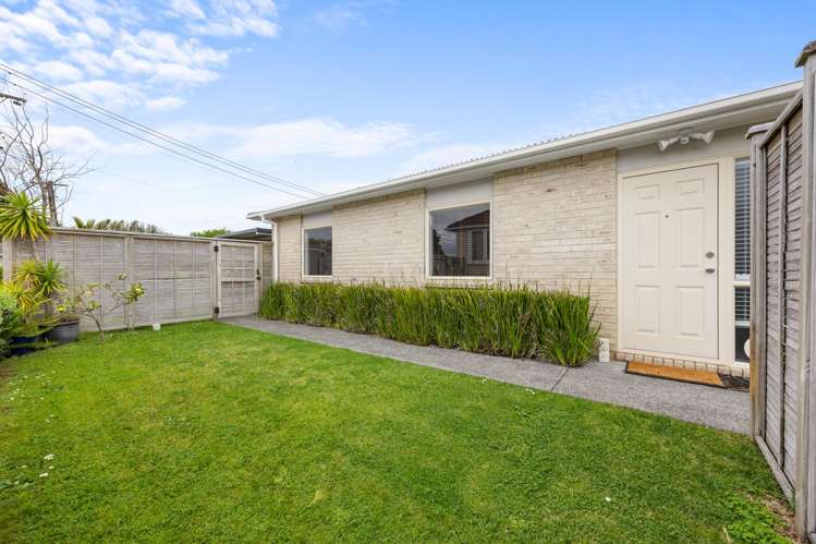 50 Caen Road Panmure_13