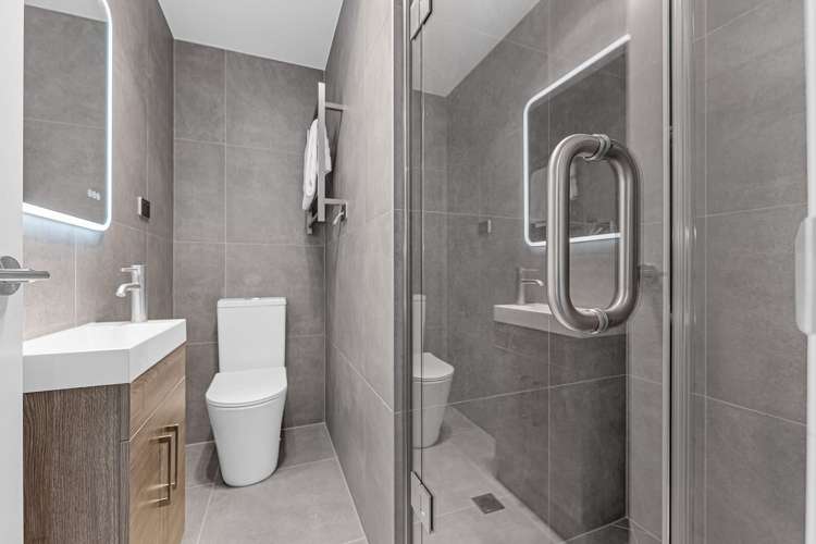 98a Royal Road Massey_12