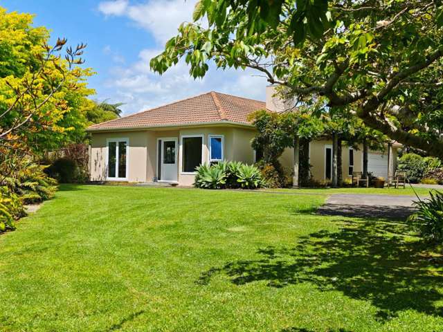 Ideal family home nestled among the Kaitake National Park