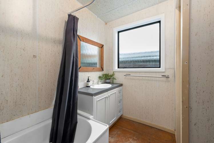 261 Estuary Road South New Brighton_18