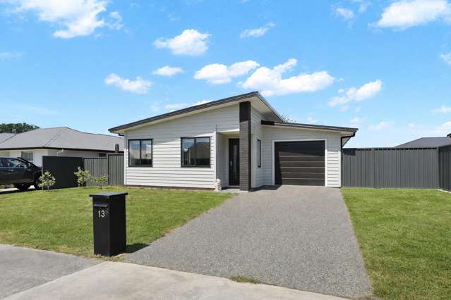 Owners Moving - Bring An Offer