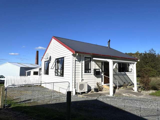 Cosy Living with a Rural Outlook
