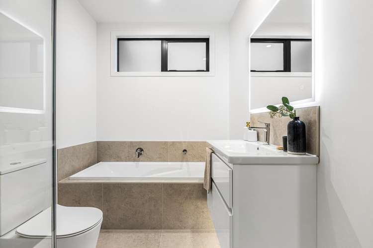 1 & 2/14 Grange Street Hillsborough_9
