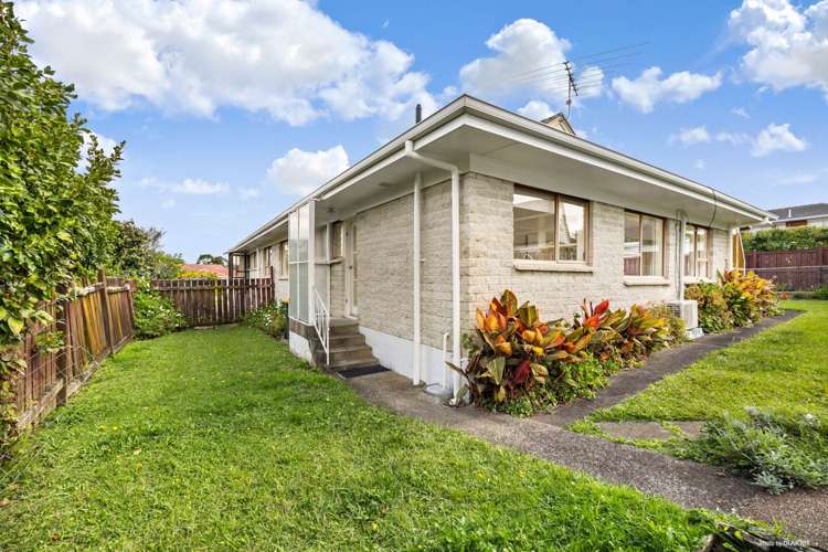 2/50 Luton Avenue Sunnyhills_10