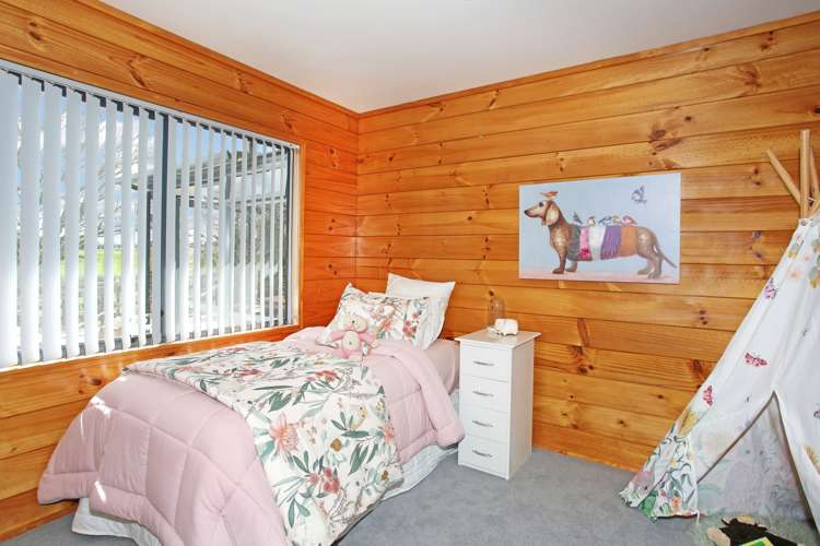 87 Pukeoware Road Waiuku_23