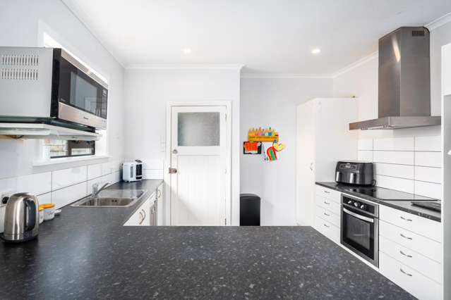 80 Pine Avenue Ebdentown_2