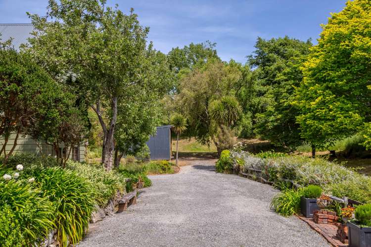 68 Eringa Road Longbush_21