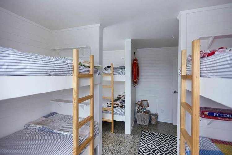 104 Ocean Close Matarangi_3