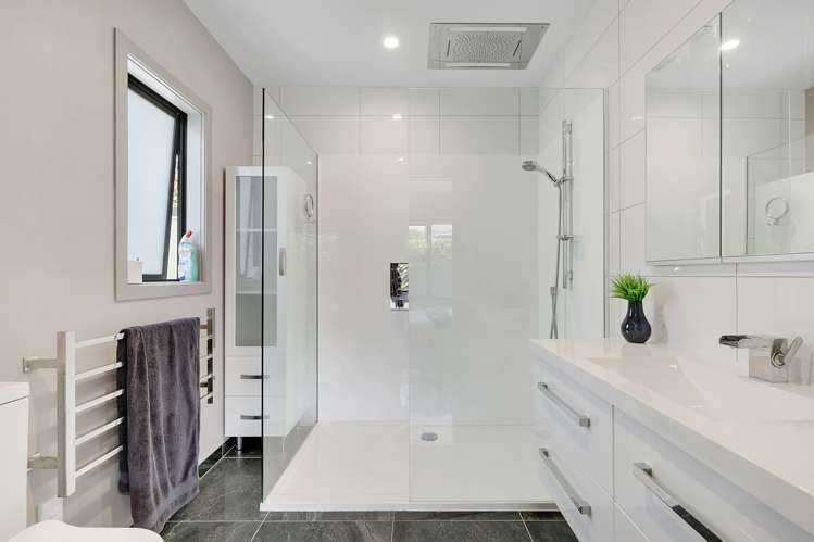 9 Richard Street Titahi Bay_13