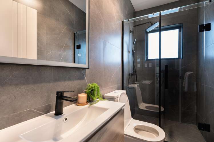 39C Target Road Totara Vale_6