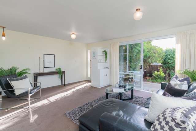 2/73 Main Road Redcliffs_2