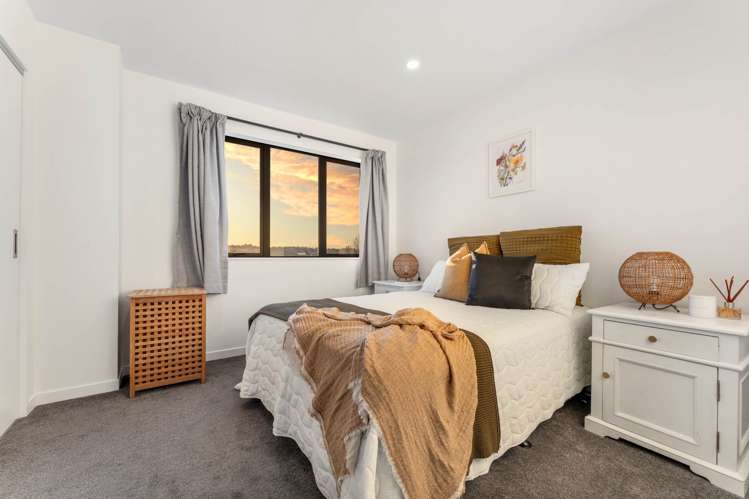 6/3 Abbotleigh Avenue Te Atatu Peninsula_11