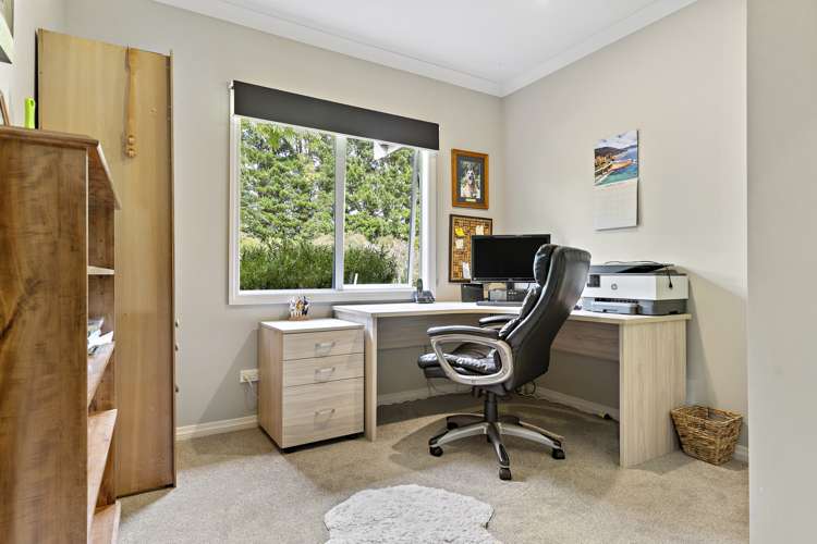 213 Woodside Road Woodside_15