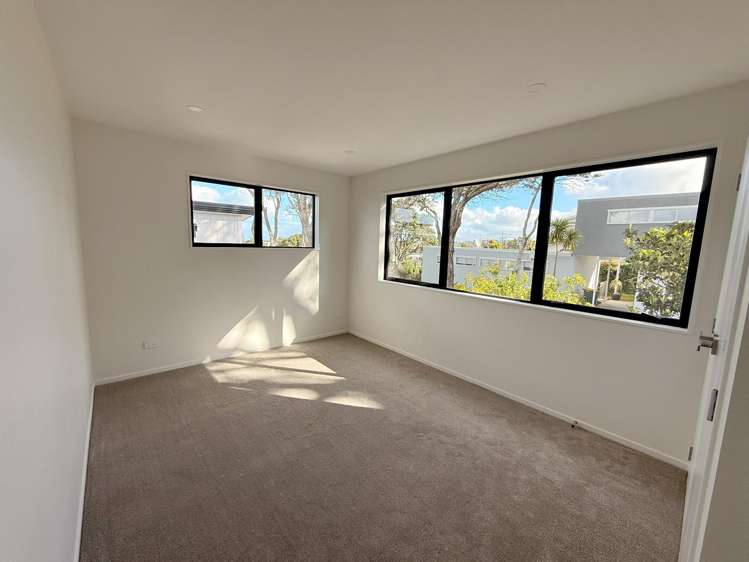 10 Rewi Street Torbay_11