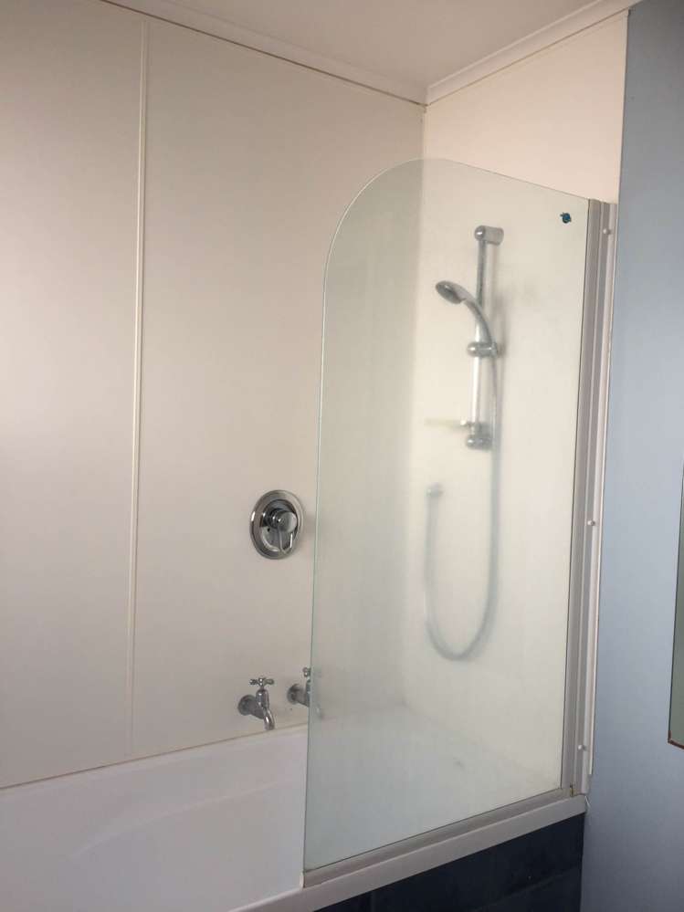 2/83 Moana Avenue One Tree Hill_9