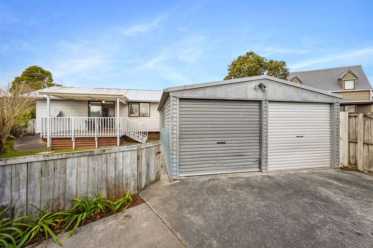 1/63c Colwill Road Massey_17